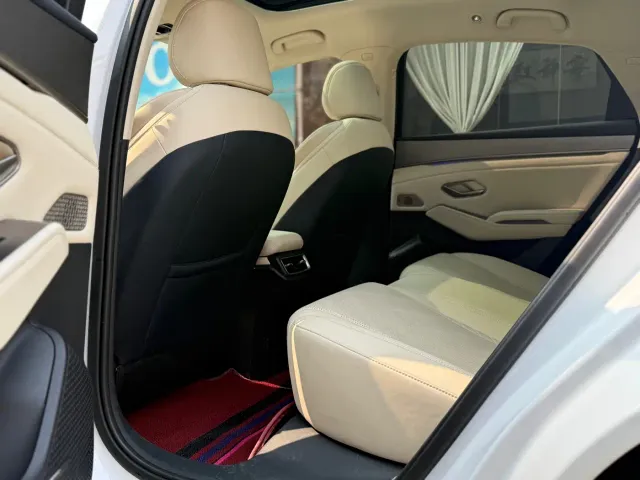 BYD Qin L — Фото автомобиля 10