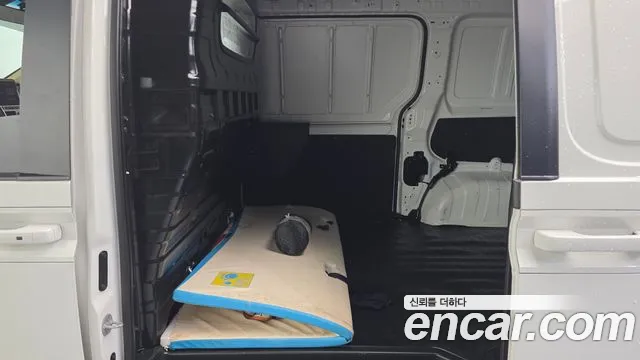 Hyundai Staria Staria L3.5 Карго 3 места — Фото автомобиля 10