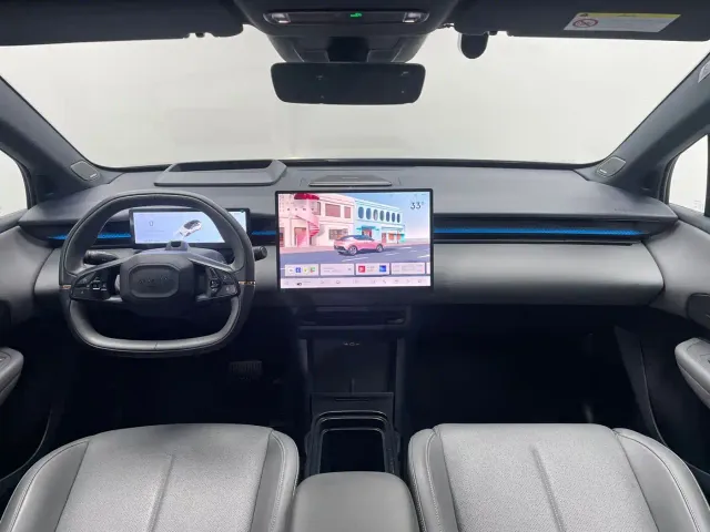 Lynk & Co Z20 — Фото автомобиля 12