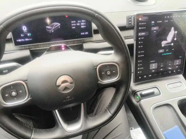 Nio EC6 — Фото автомобиля 12
