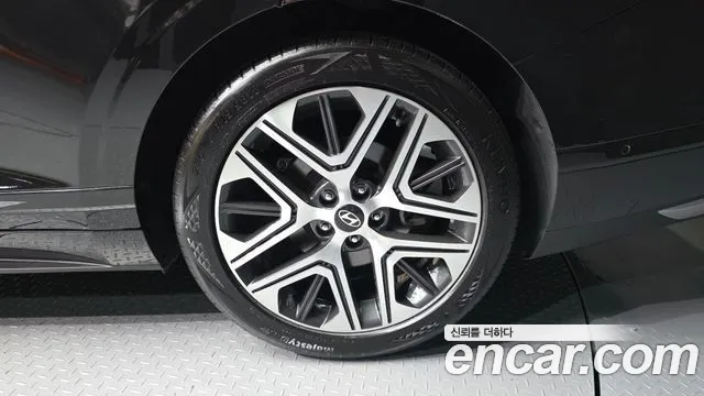Hyundai Grandeur GN7 — Фото автомобиля 5