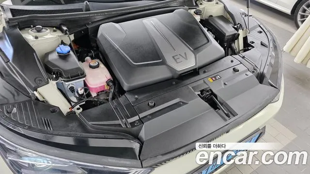 Kia EV6 — Фото автомобиля 9