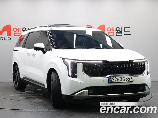 Kia Carnival Generation 4 — Фото автомобиля 3