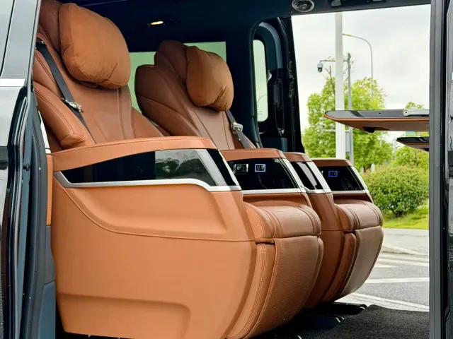 Mercedes-Benz V-Class — Фото автомобиля 12