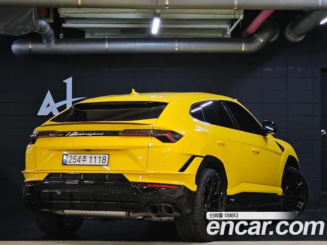 Lamborghini Urus — Фото автомобиля 5