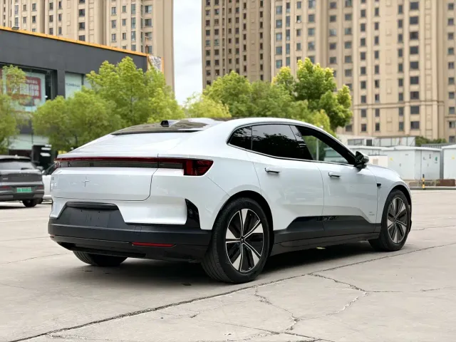 Polestar 4 — Фото автомобиля 7