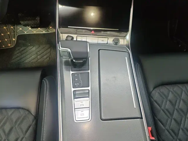 Audi A6L — Фото автомобиля 13