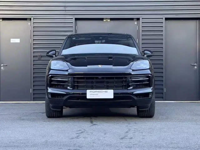 Porsche Cayenne — Фото автомобиля 3