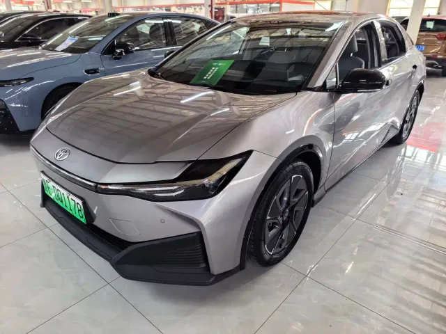 Фотография автомобиля — Toyota bZ3