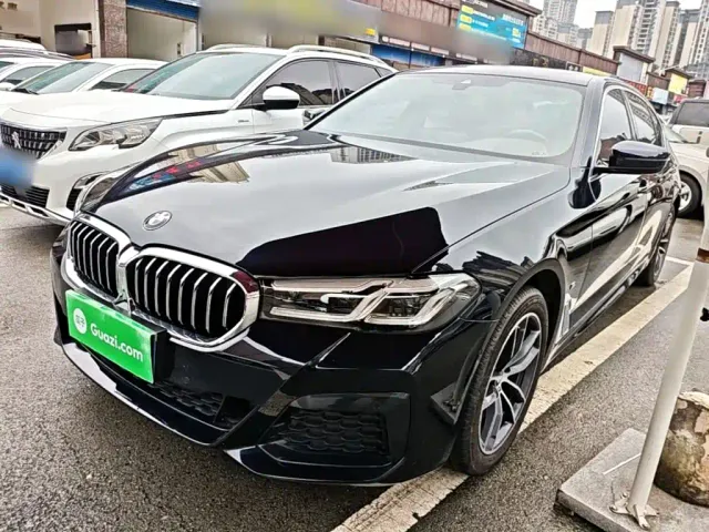 Фотография автомобиля — BMW 5 Series