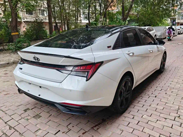 Hyundai Elantra — Фото автомобиля 4