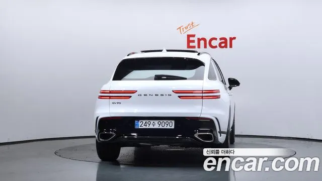 Genesis GV70 2.5T Бензин 2WD — Фото автомобиля 2