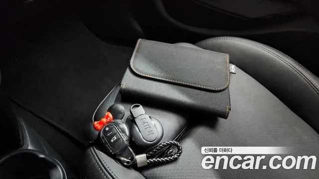 Mini Cooper Cooper 5 дверей Classic — Фото автомобиля 14