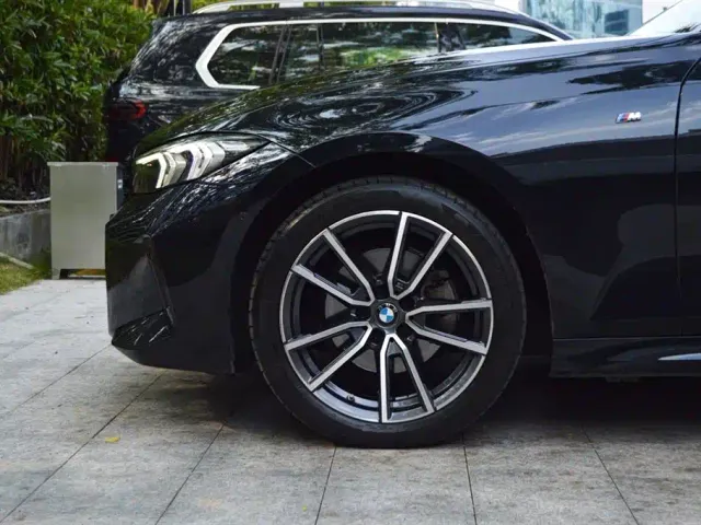 BMW 3 Series — Фото автомобиля 4