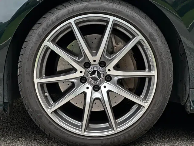 Mercedes-Benz E-Class — Фото автомобиля 8