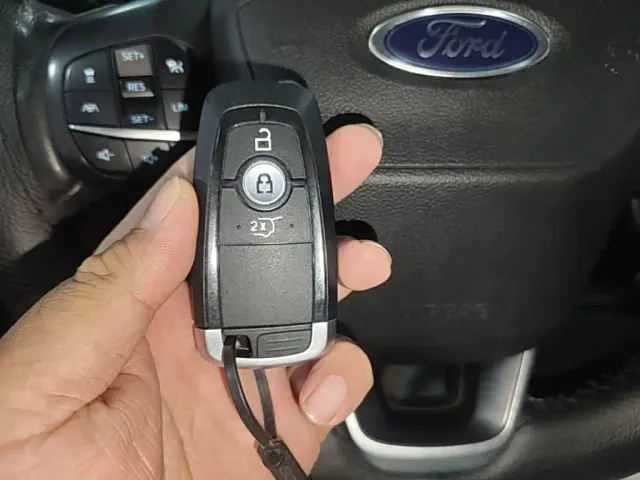 Ford Edge — Фото автомобиля 8