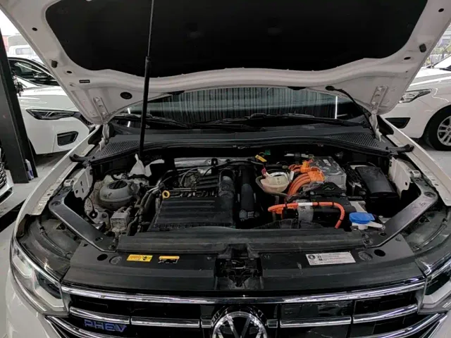 Volkswagen Tiguan L PHEV — Фото автомобиля 19