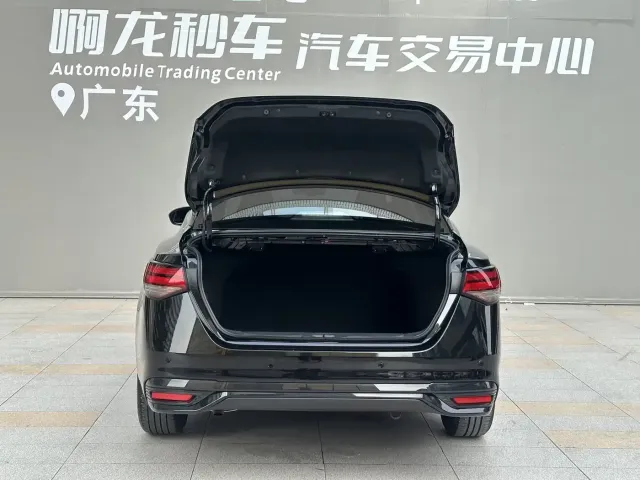 Nissan Sylphy — Фото автомобиля 14