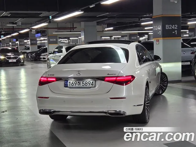 Mercedes-Benz S-Class — Фото автомобиля 4