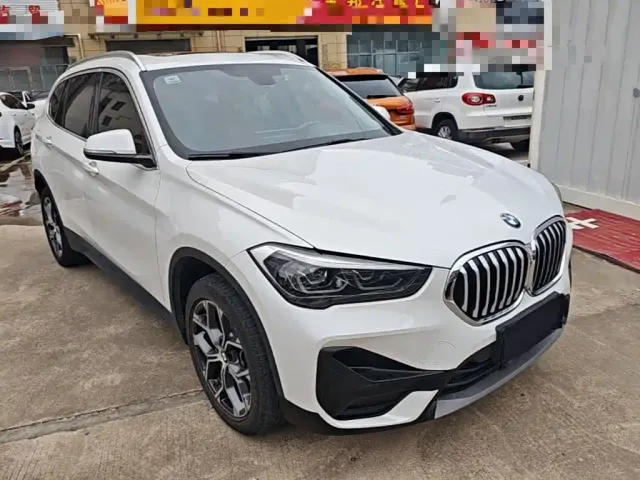 BMW X1 — Фото автомобиля 3