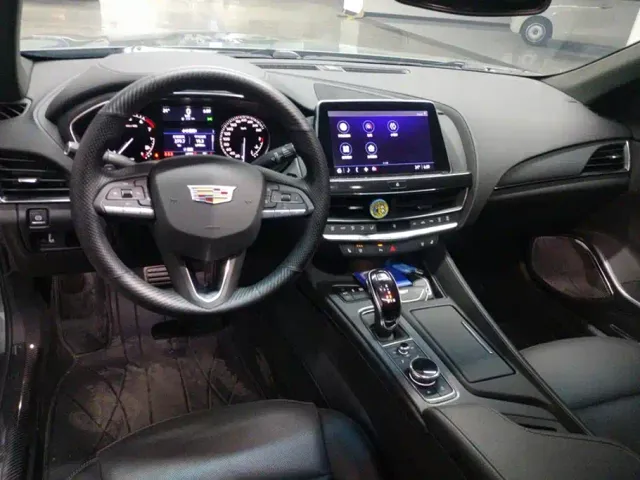 Cadillac CT5 — Фото автомобиля 12