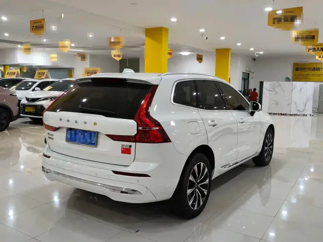 Volvo XC60 — Фото автомобиля 6
