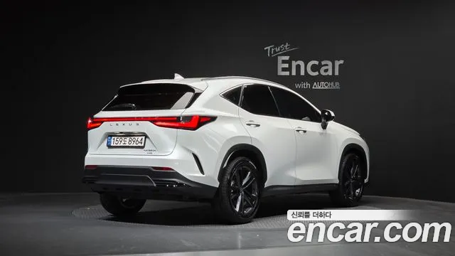 Lexus NX — Фото автомобиля 2