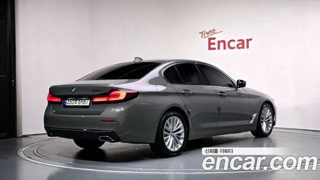 BMW 5 Series G30 — Фото автомобиля 2