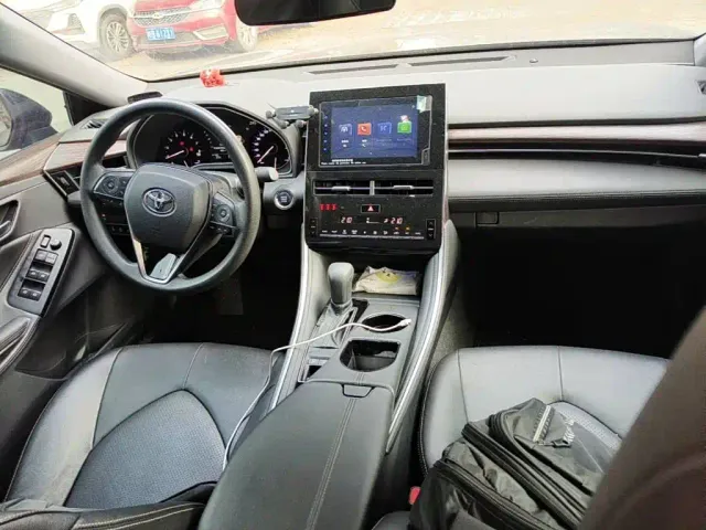 Toyota Avalon — Фото автомобиля 12
