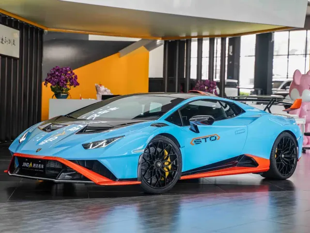 Фотография автомобиля — Lamborghini Huracan