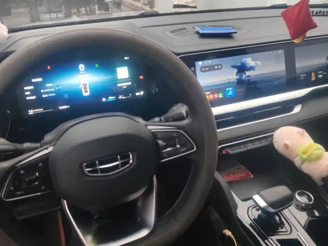 Geely Xingyue L — Фото автомобиля 12