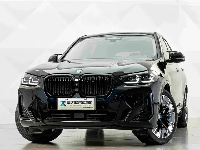 BMW iX3 — Фото автомобиля 3