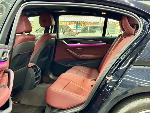 BMW 5 Series — Фото автомобиля 6