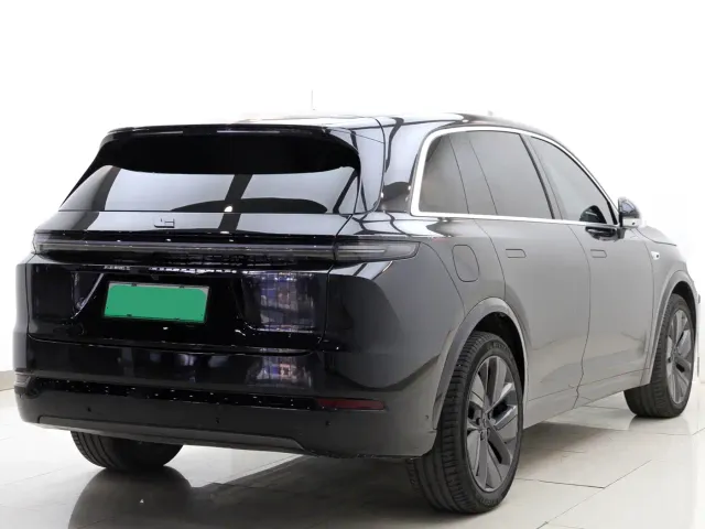 Li Auto L7 — Фото автомобиля 8