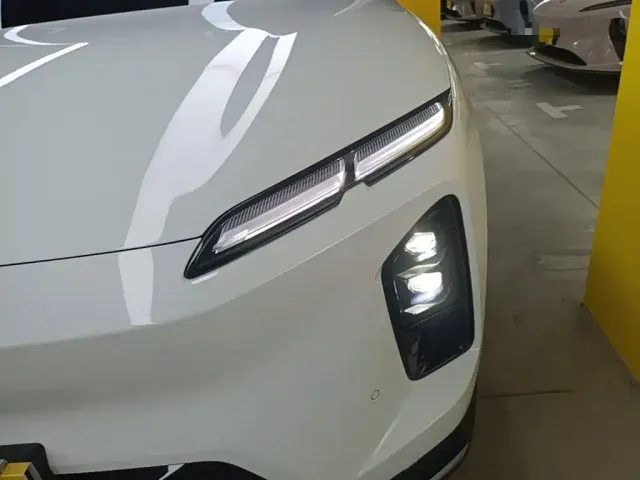 Nio EC6 — Фото автомобиля 23