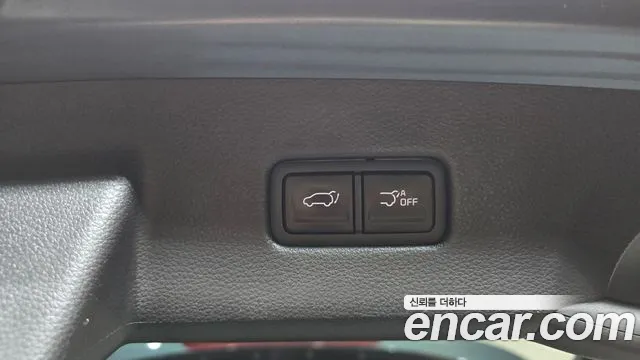 Kia Carnival Generation 4 — Фото автомобиля 23