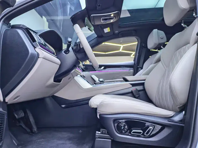 BYD Tang — Фото автомобиля 8