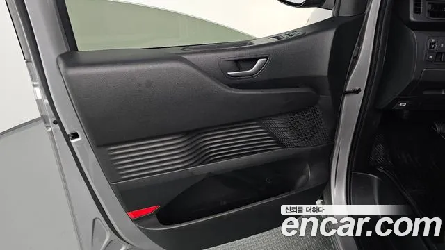 Hyundai Staria — Фото автомобиля 25