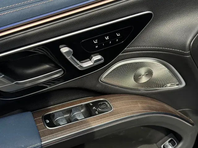 Mercedes-Benz EQS SUV — Фото автомобиля 11