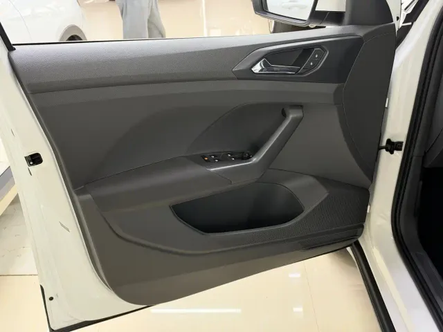 Volkswagen T-Cross — Фото автомобиля 15