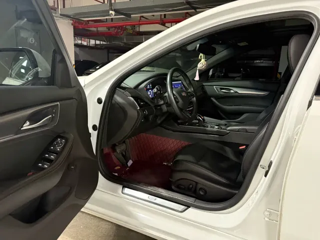 Cadillac CT5 — Фото автомобиля 3