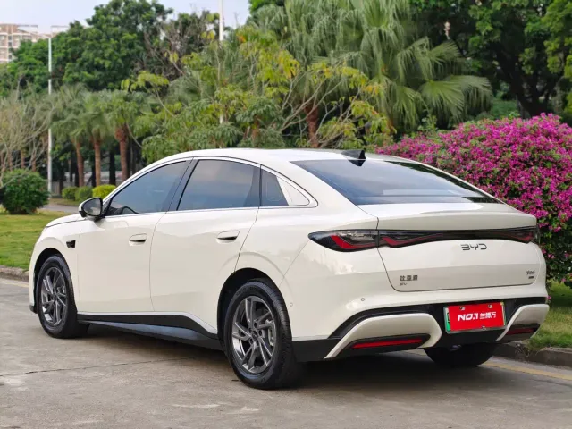 BYD Seal 06 — Фото автомобиля 9