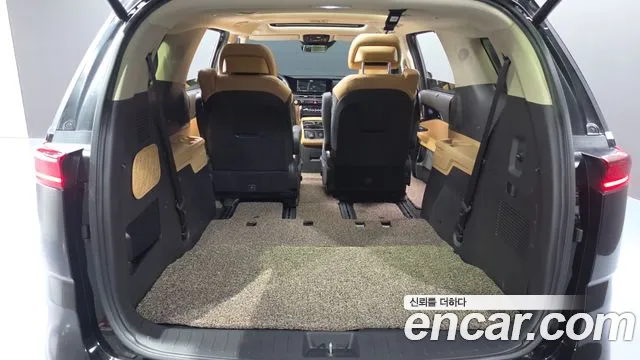 Kia Carnival — Фото автомобиля 26