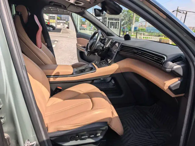 Nio ES6 — Фото автомобиля 17
