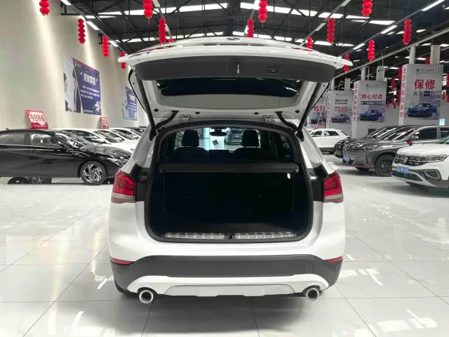 BMW X1 — Фото автомобиля 14