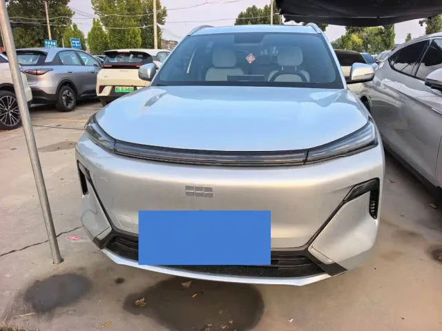 Фотография автомобиля — Geely Galaxy Starship 7 EM-i