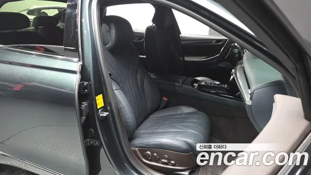 Genesis G80 Бензин 3.5 турбо AWD — Фото автомобиля 25