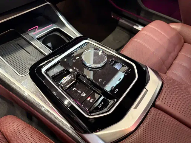 BMW 7 Series — Фото автомобиля 16