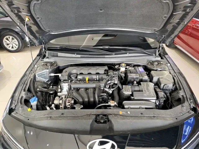 Hyundai Elantra — Фото автомобиля 19