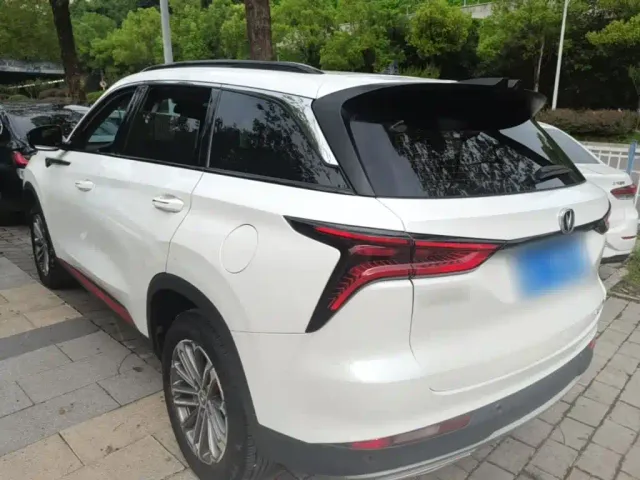 Changan CS75 Plus — Фото автомобиля 4